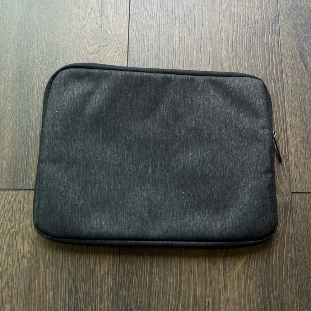 Brisk Tablet Sleeve